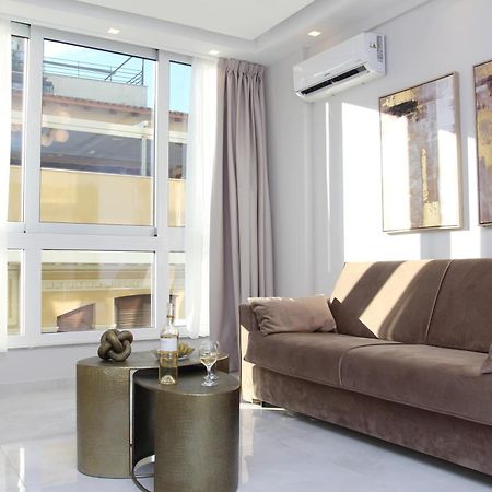 Central Metropolis Luxury Living Atene Esterno foto